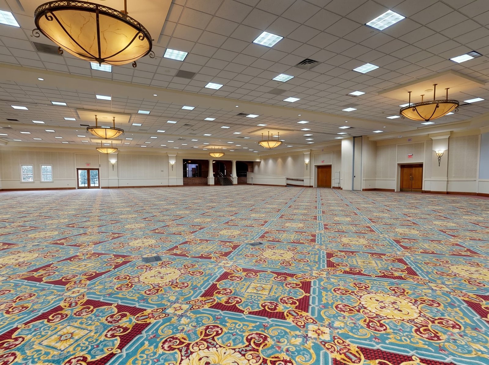 Tailor the space to match your event needs of any size